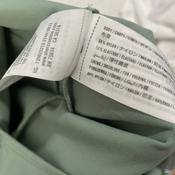 NWOT- Abercrombie & Fitch - L. Bodysuit - Picture 5 of 7